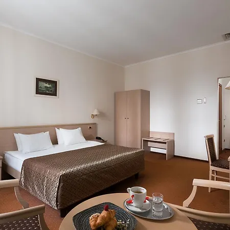 Hotel Onovo Dendra 4*